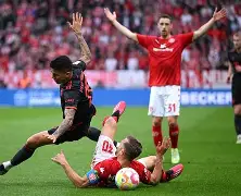 开云·体育官网-包含今晚突围战来临，拜仁慕尼黑围绕社区盾再遭质疑，气氛紧张，阵容厚度经受考验的词条